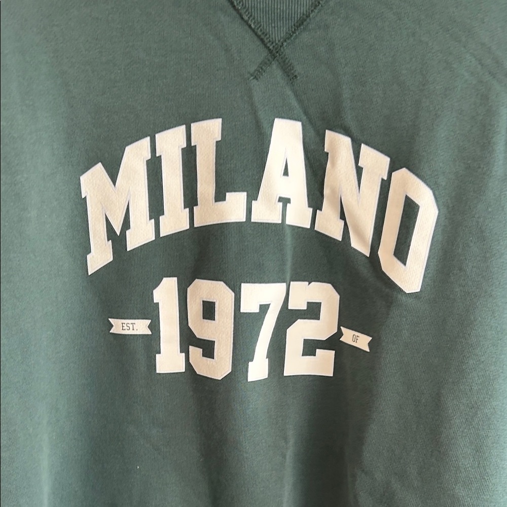 H&M Dark Green Crew Neck Sweater - Picture 2 of 4